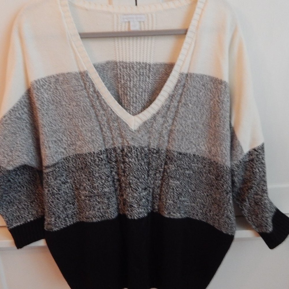 NWOT New York & Co Sweater..